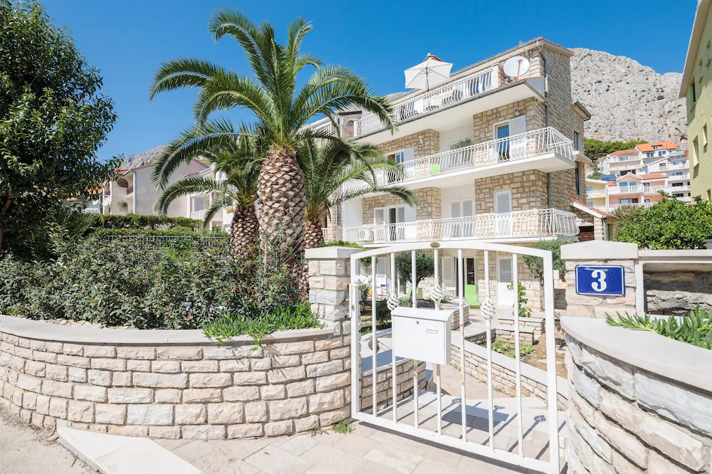 Apartments And Room Alen