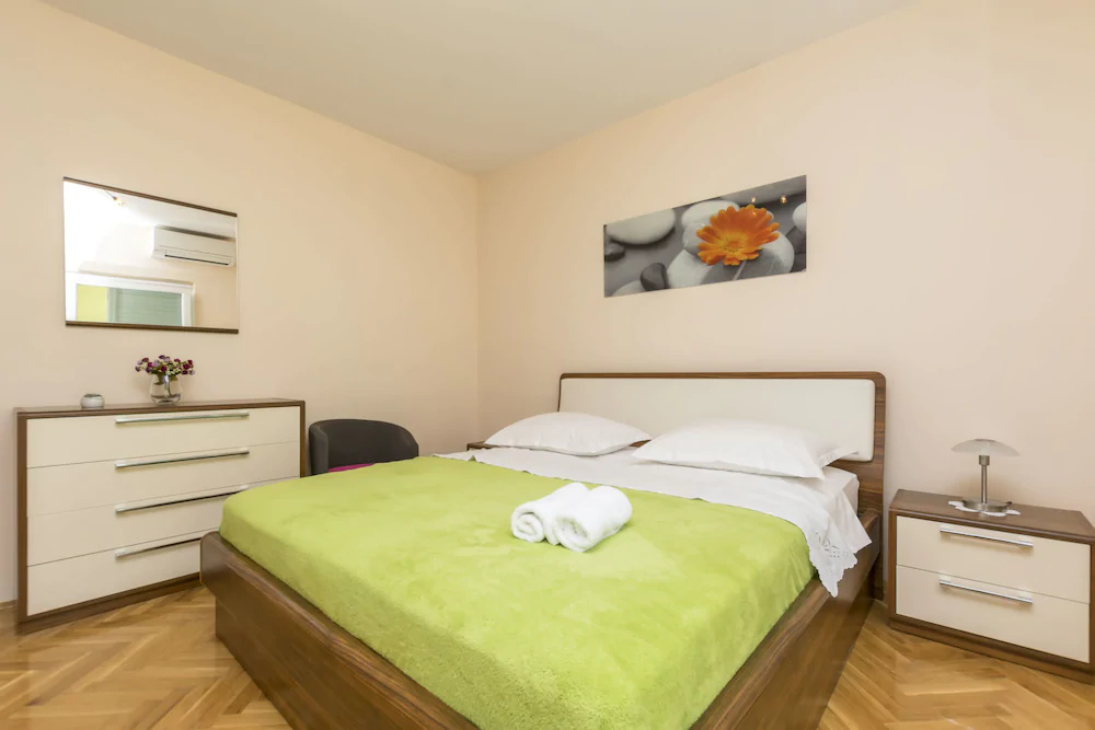 Apartments And Room Alen