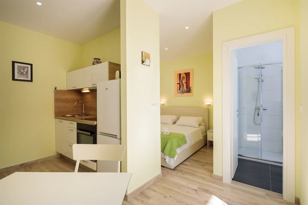 Apartments And Room Alen