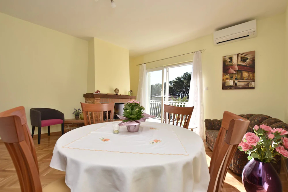 Apartments And Room Alen