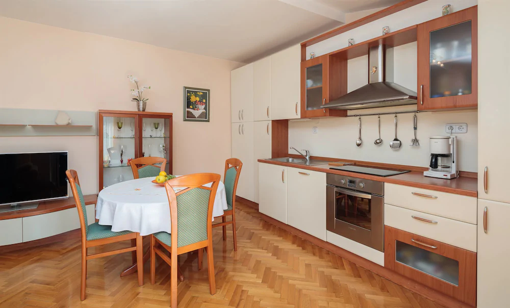 Apartments And Room Alen