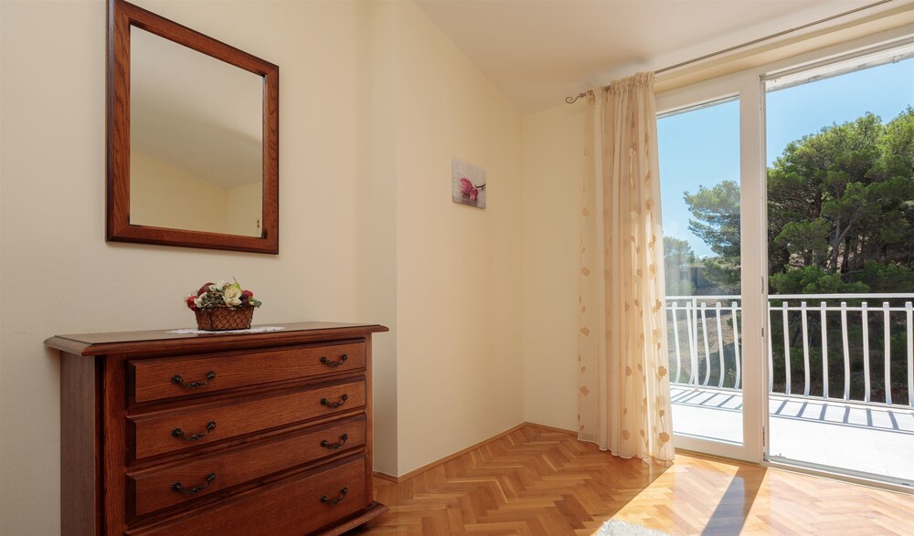 Apartments And Room Alen