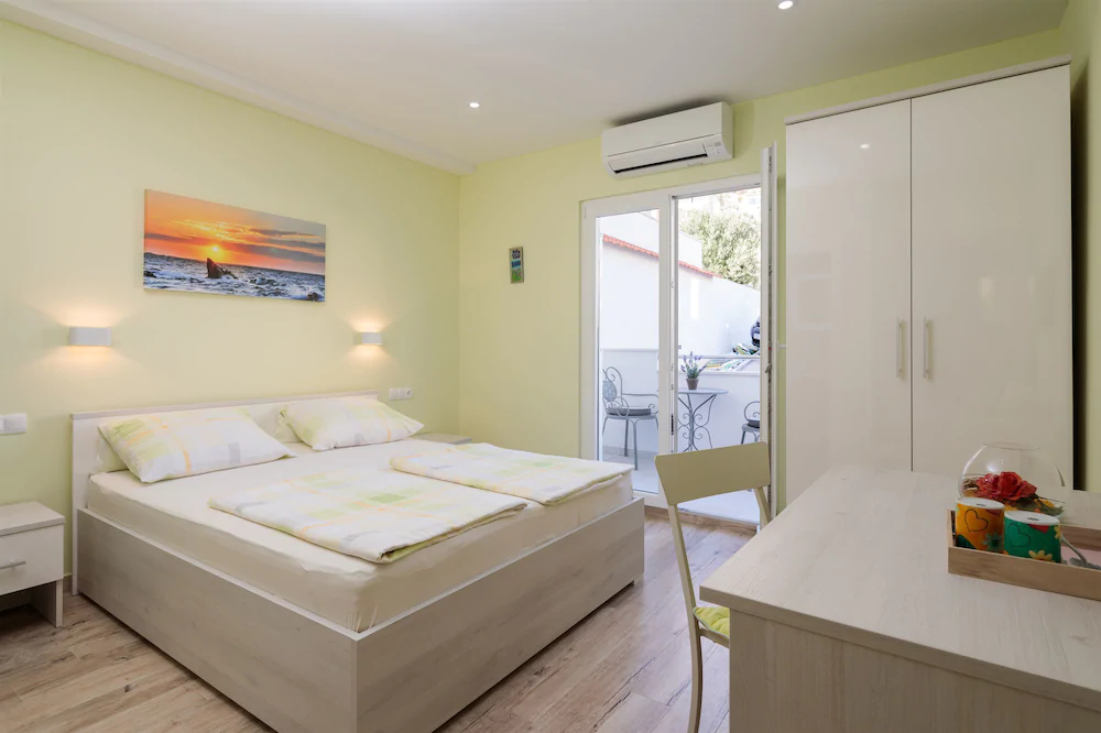 Apartments And Room Alen