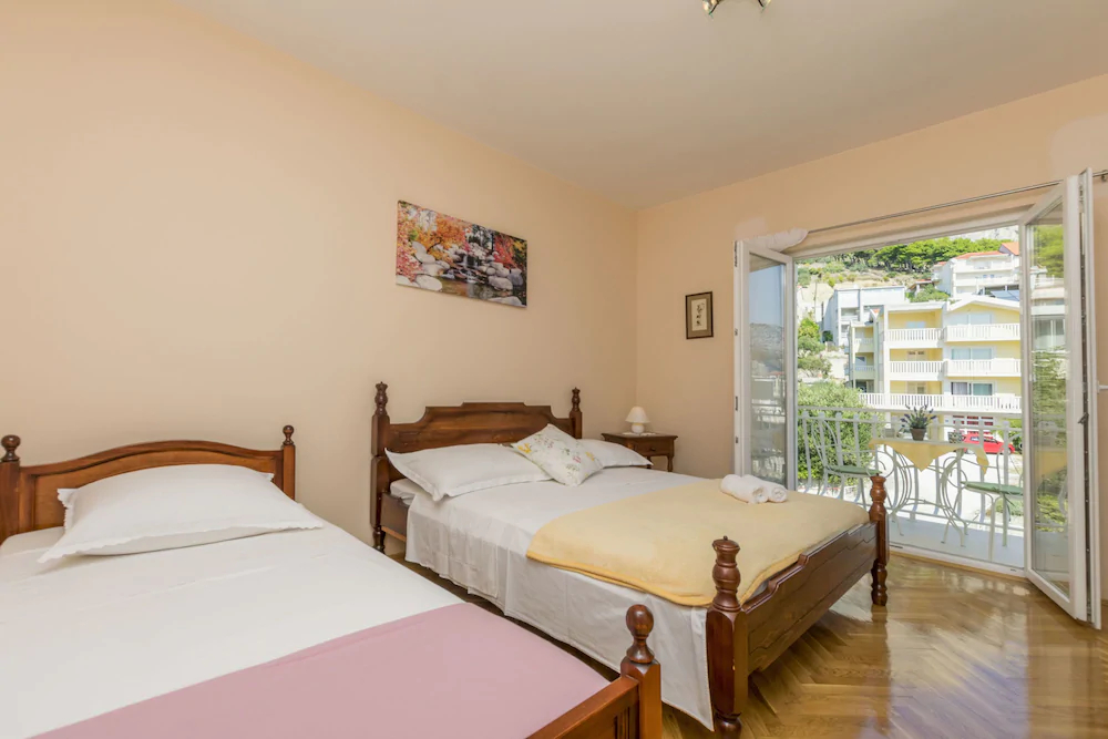 Apartments And Room Alen