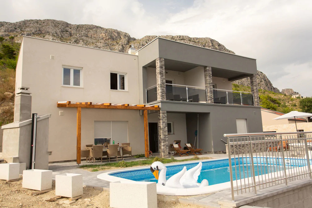 Villa Sara Omis
