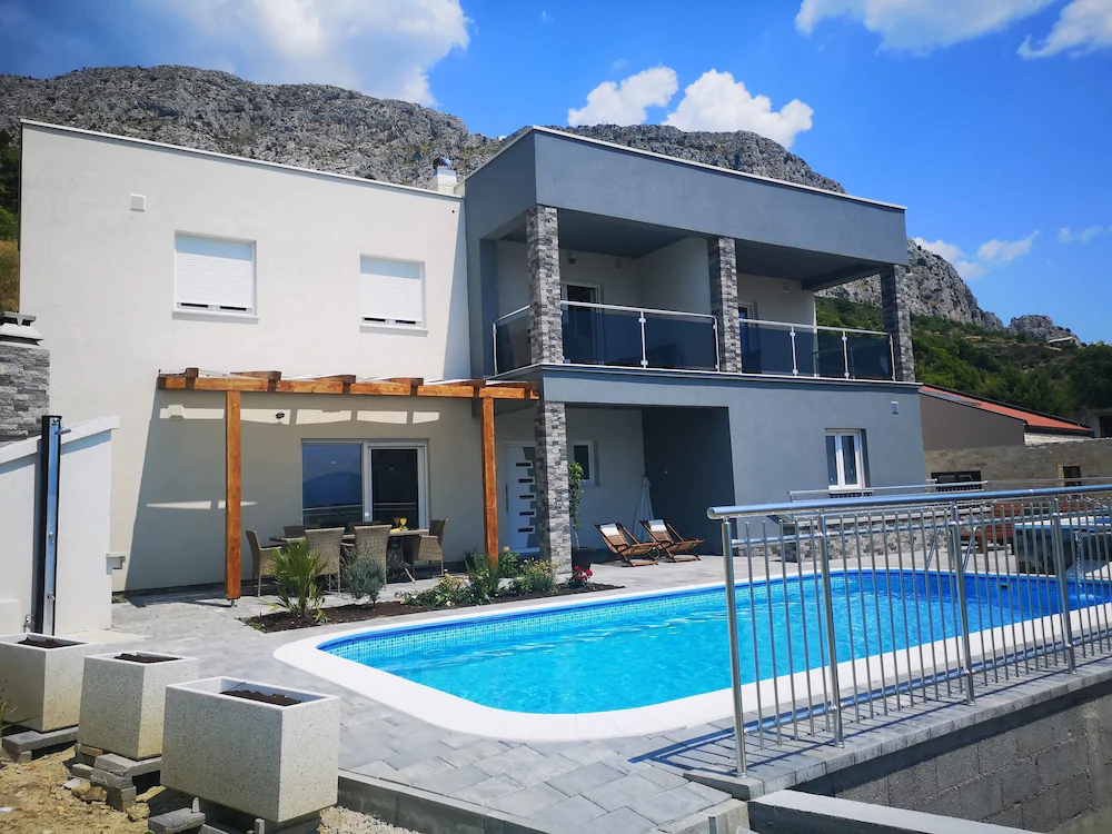 Villa Sara Omis