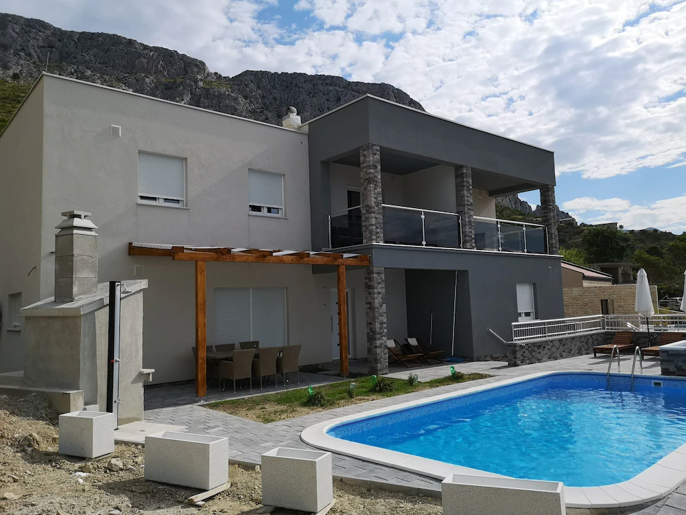 Villa Sara Omis