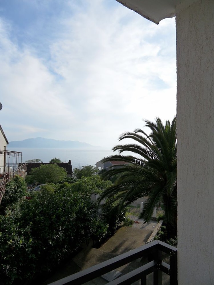 Guest House Lidus