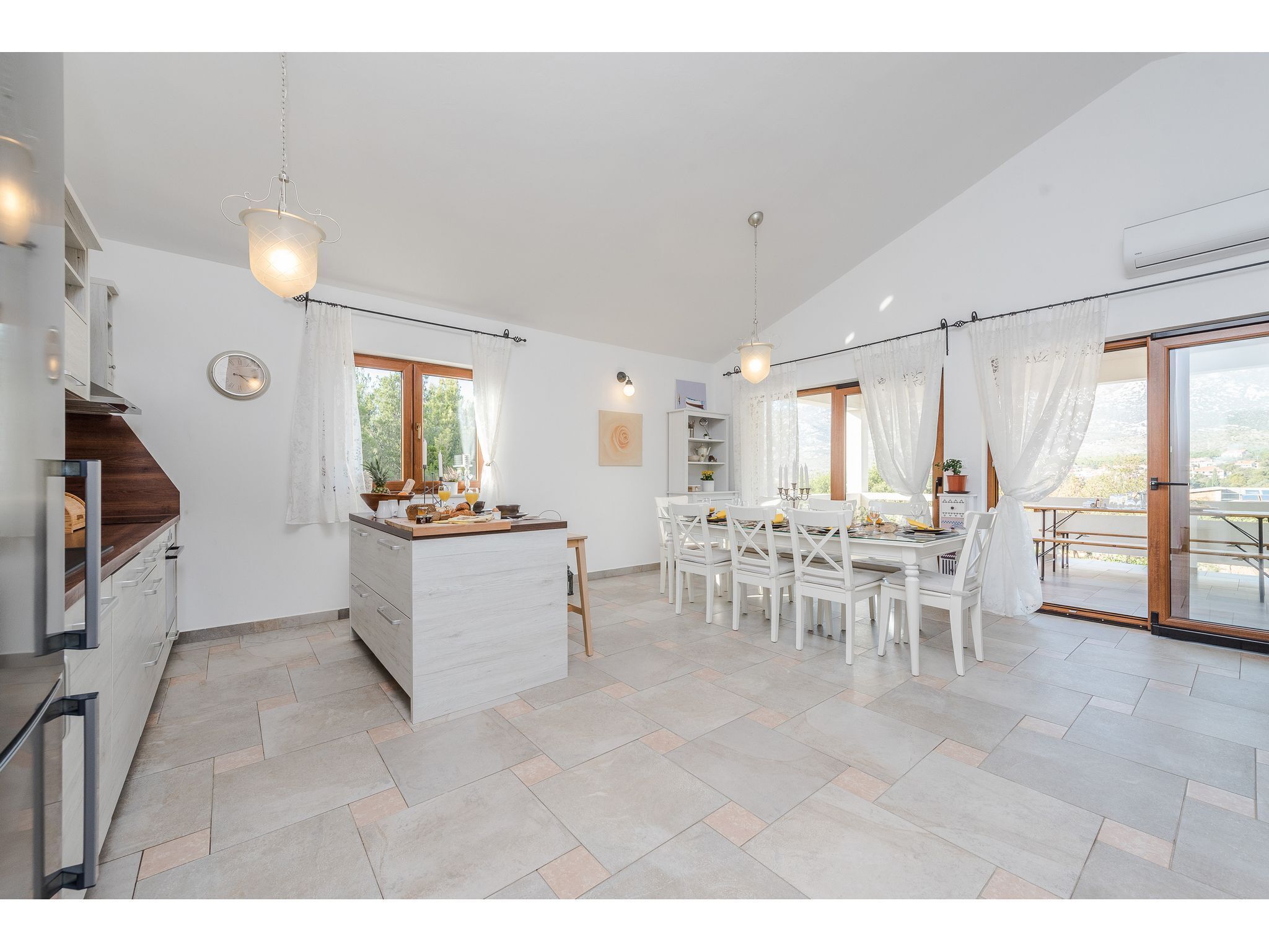 Villa More With Pool And Garden
