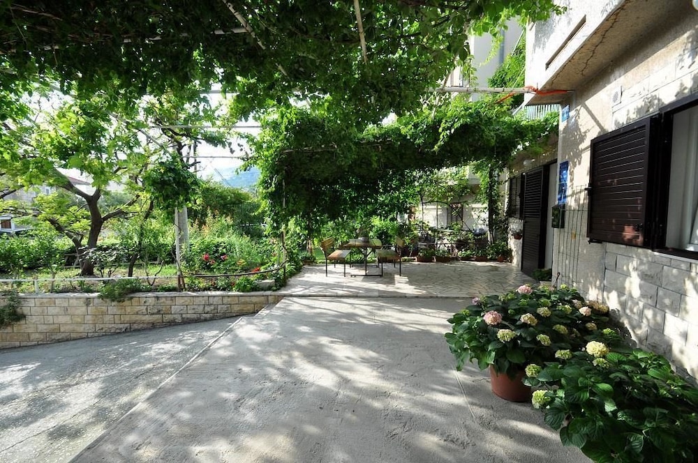 Apartments Klaric Jesenice
