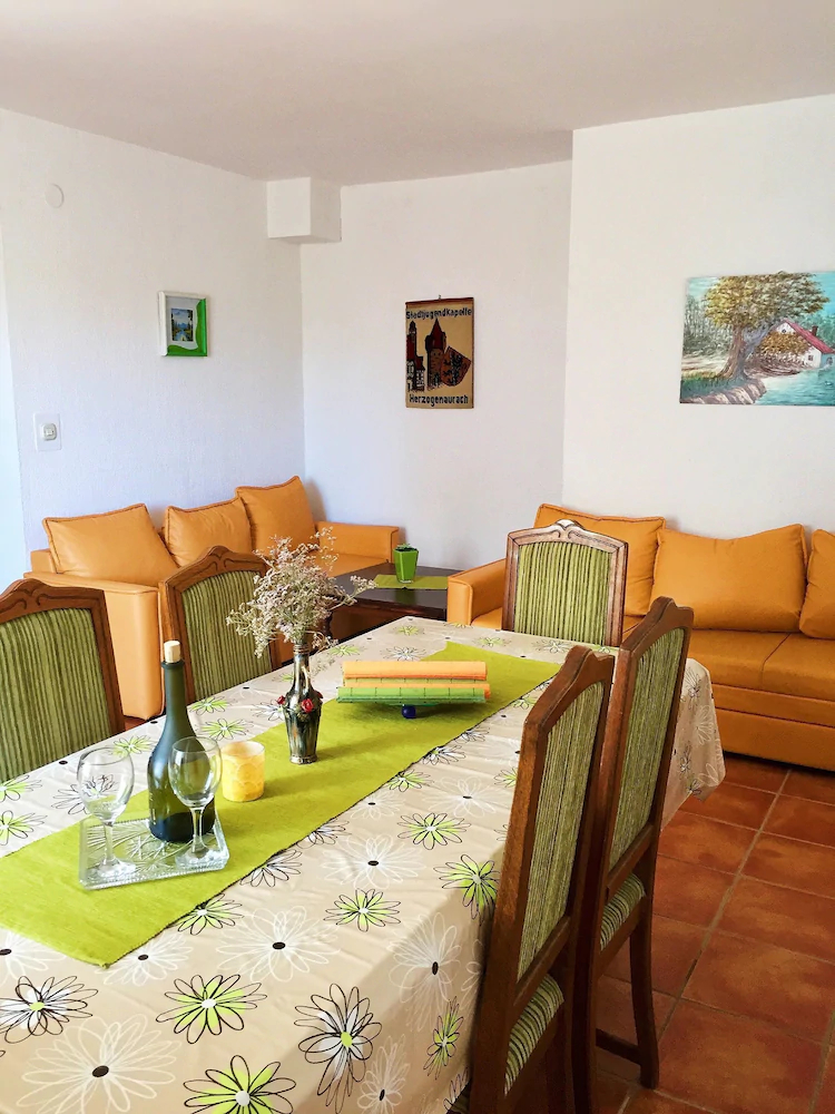 Apartments Mirela