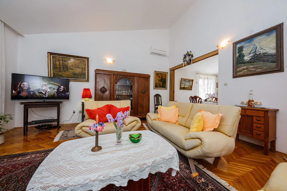 Apartments Bagic