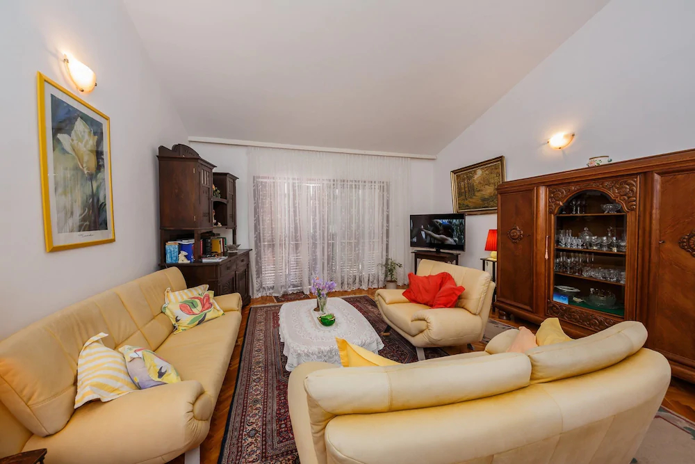Apartments Bagic