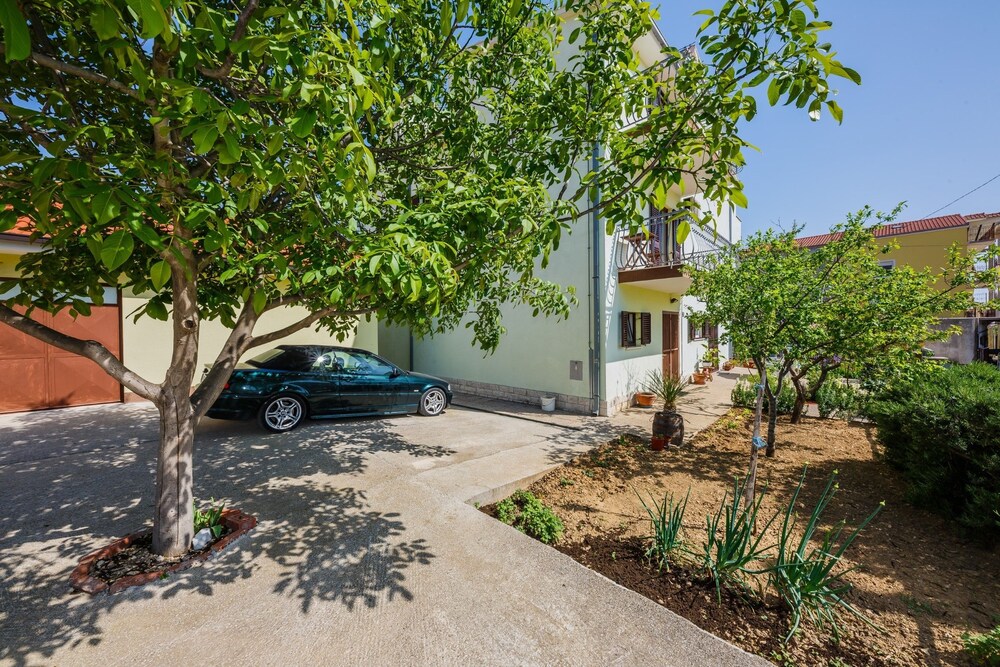 Apartments Bagic