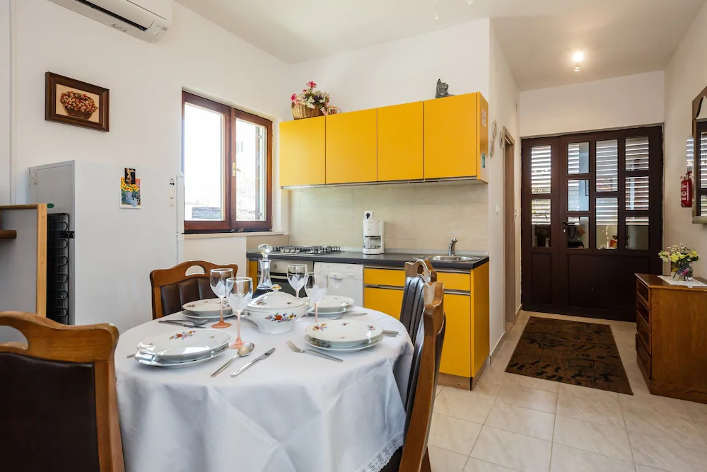 Apartments Bagic