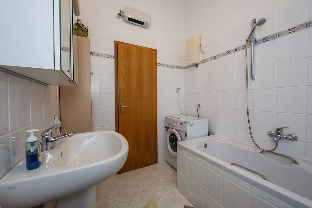 Apartments Bagic