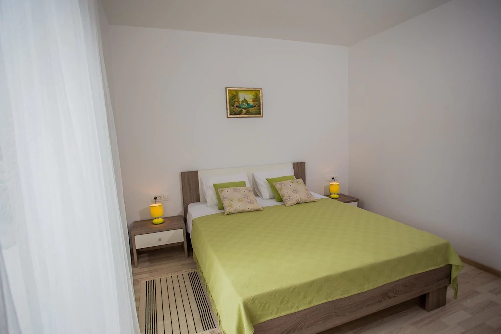 Apartments Enelani