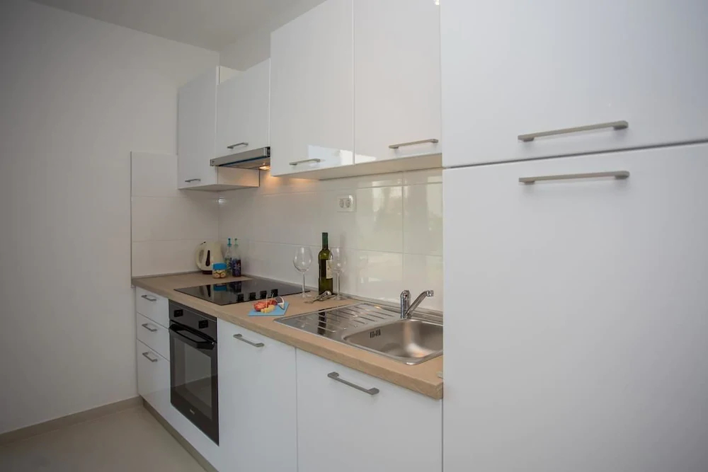 Apartments Enelani