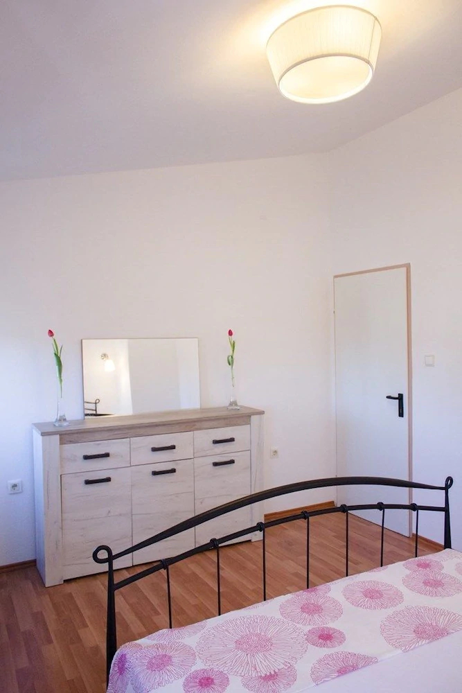 Apartments Ivo