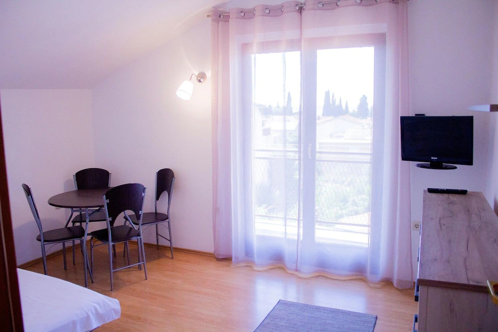 Apartments Ivo