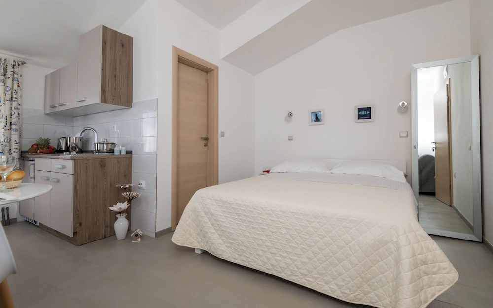Apartments Livaja