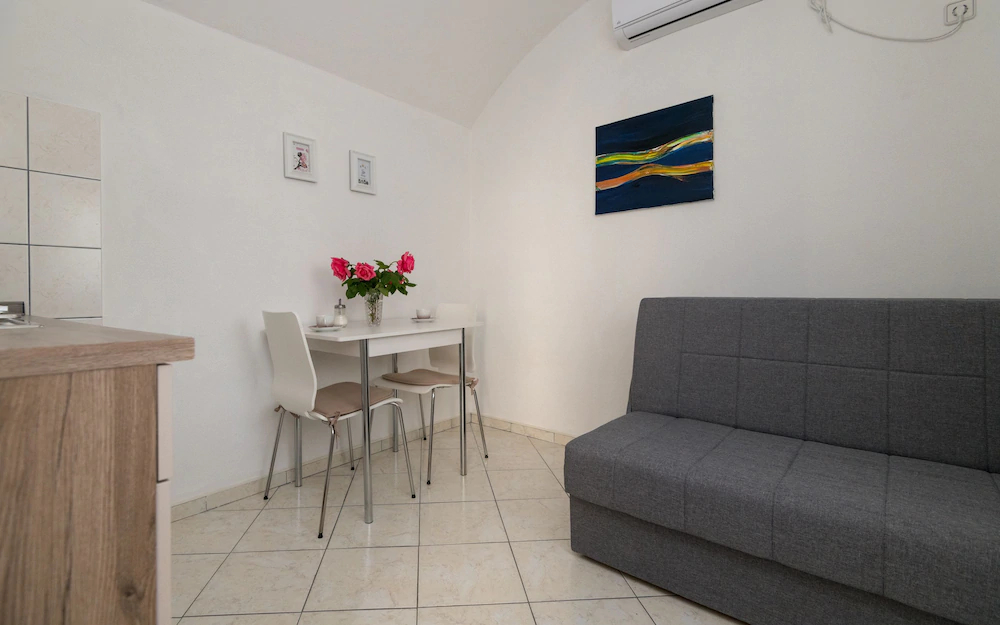Apartments Livaja