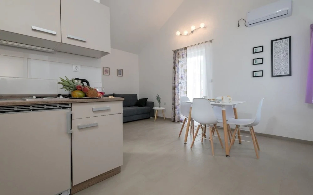 Apartments Livaja