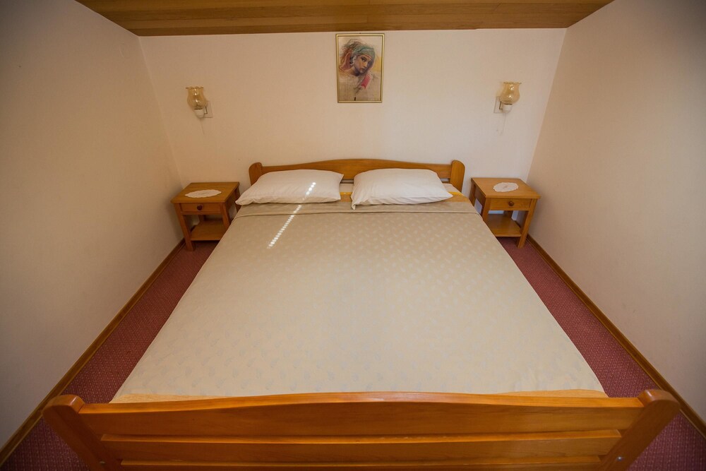 Apartments Loncar