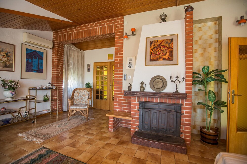 Apartments Loncar