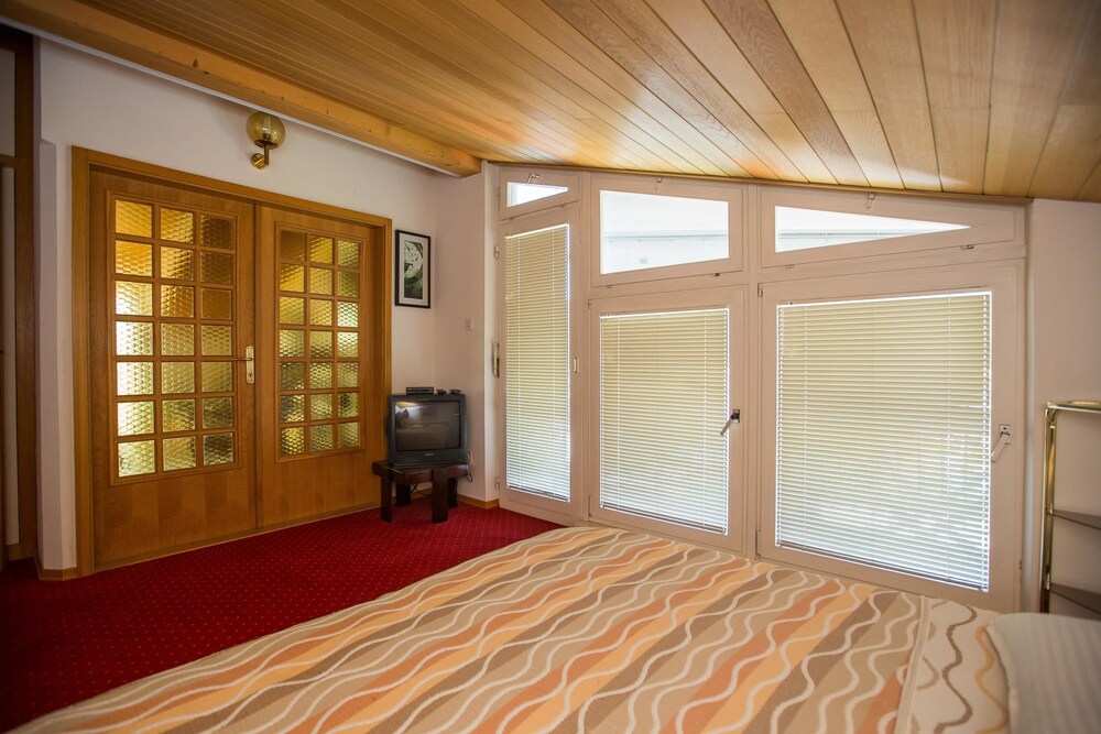 Apartments Loncar