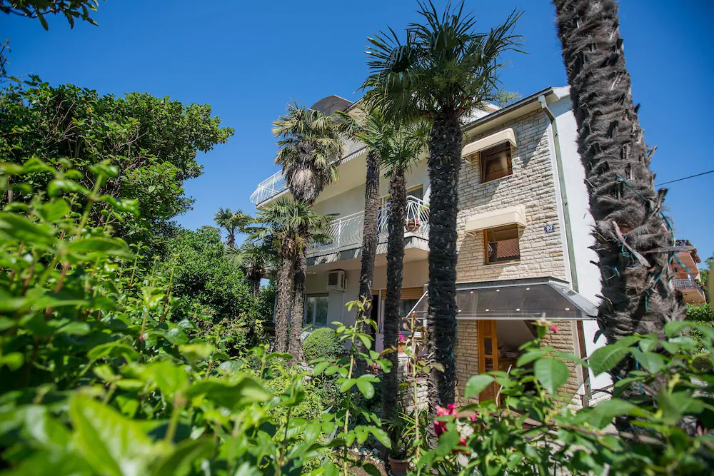 Apartments Loncar