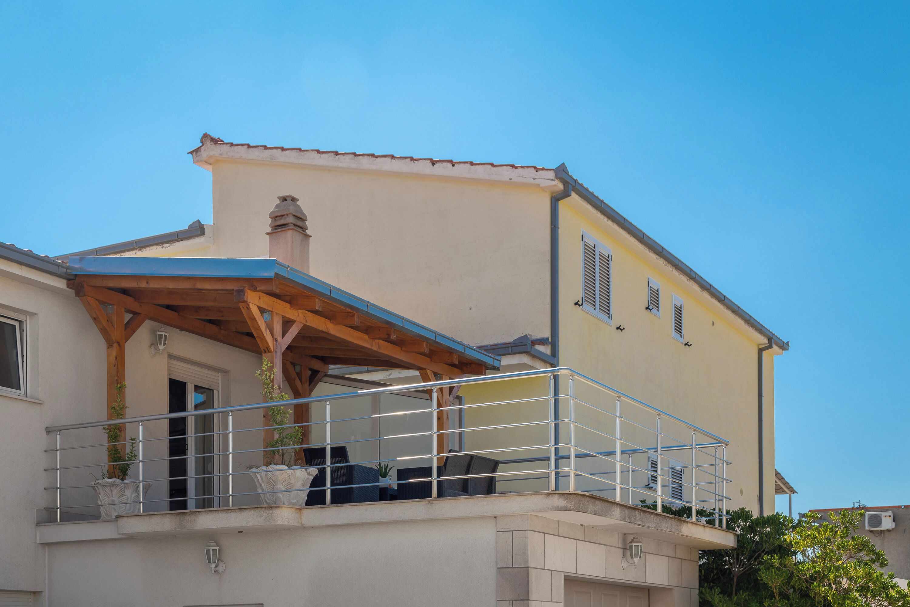 Sunshine Holiday Home