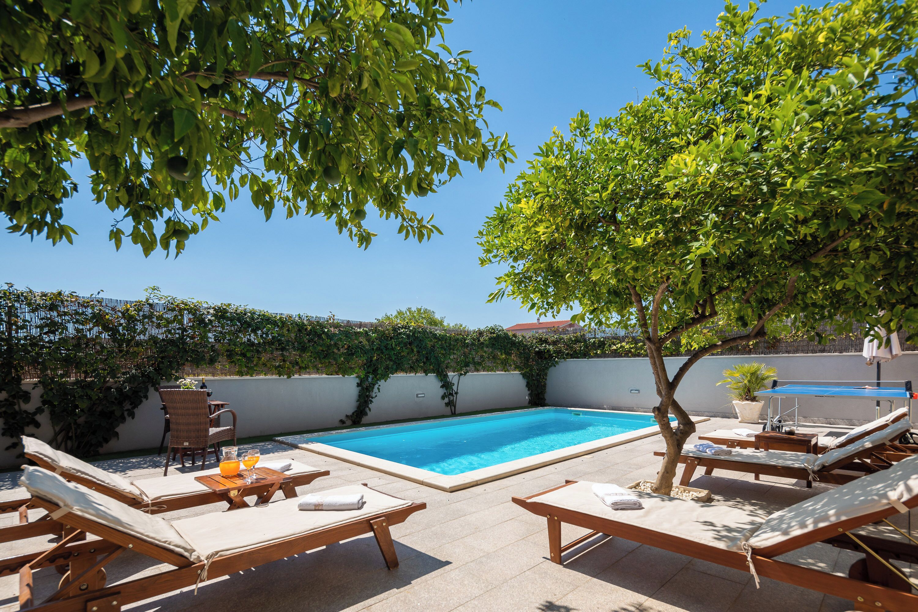 Sunshine Holiday Home
