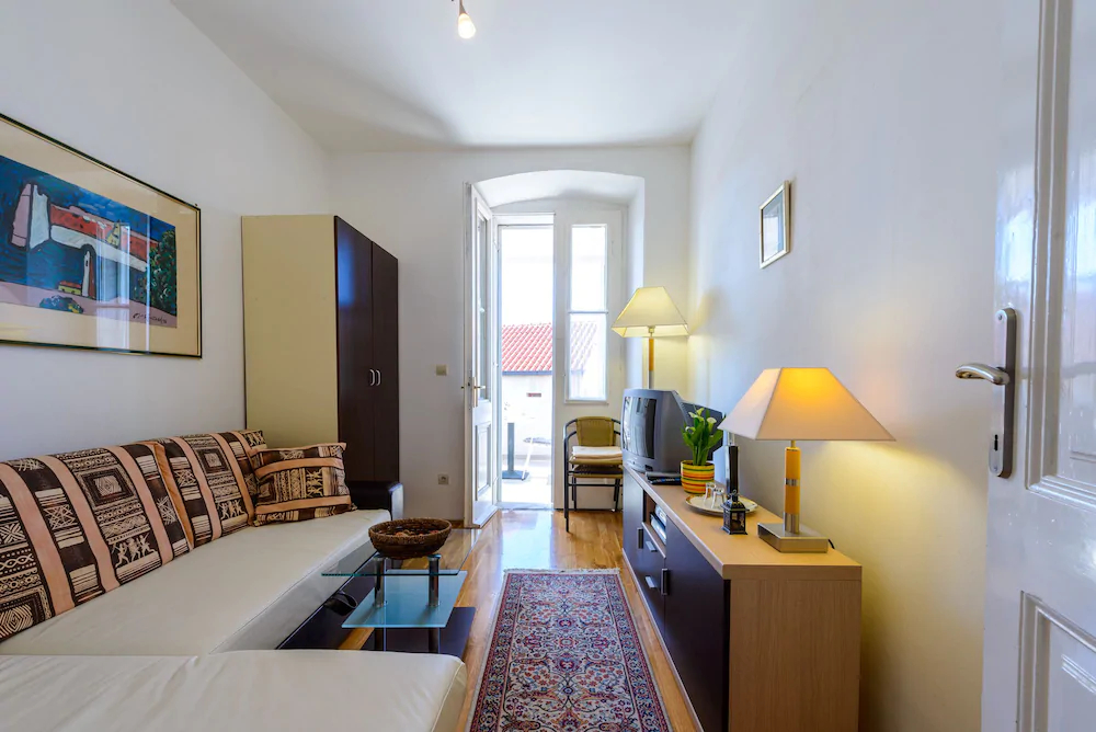 Apartments Eta