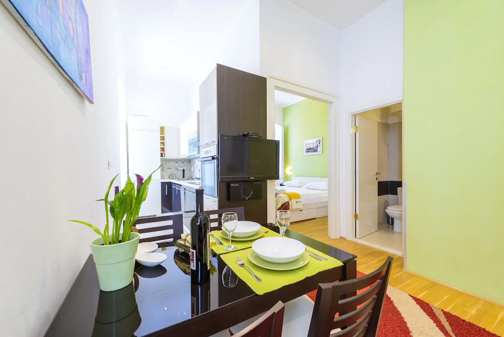Apartments Eta
