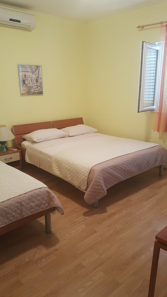Apartments Lokva