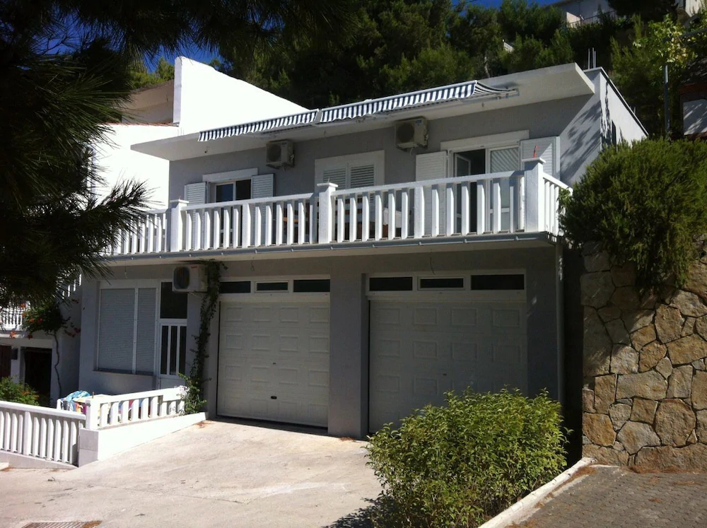 Apartments Lokva