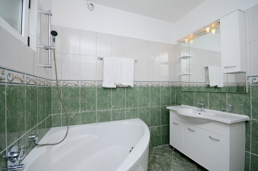 Apartments Grepo Zelenka