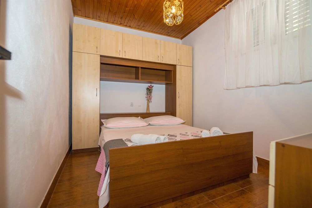 Apartments Josip