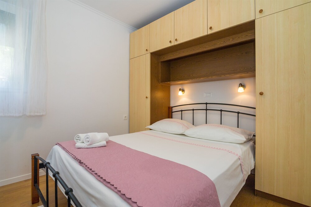 Apartments Josip