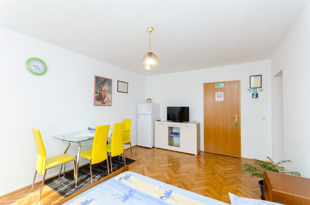 Apartments Marinko