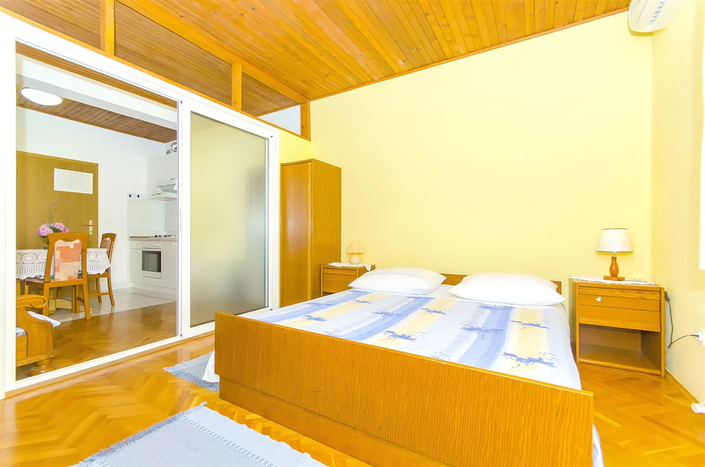 Apartments Marinko