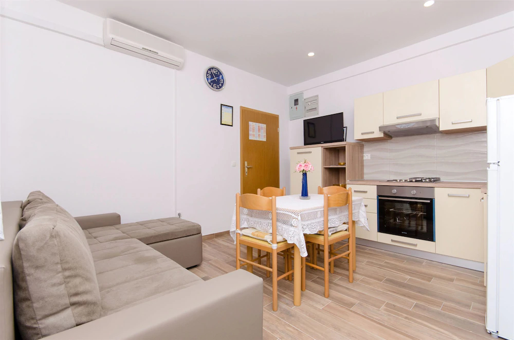 Apartments Marinko