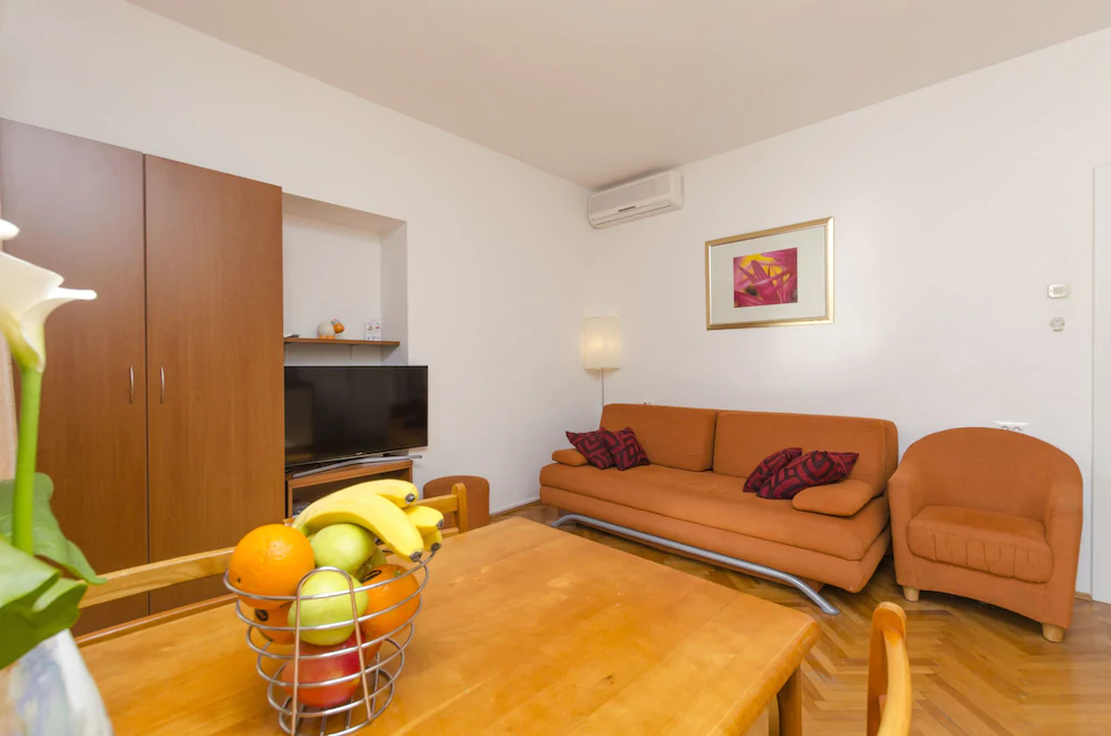 Apartments Srdan
