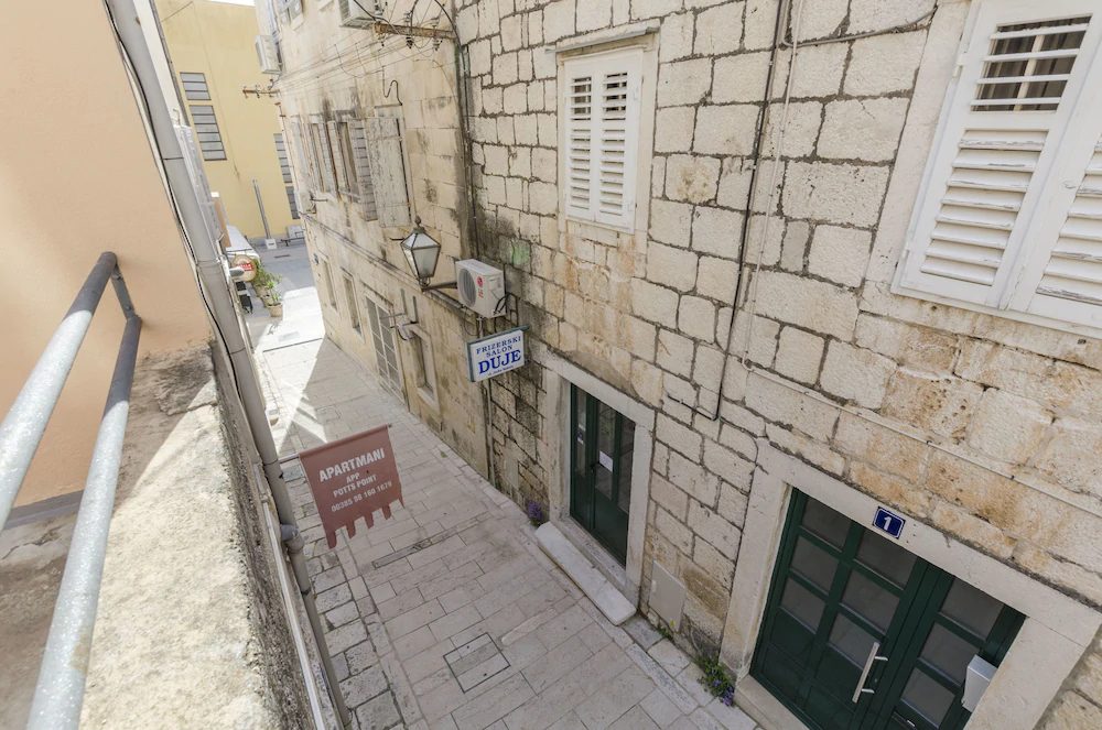 Apartments Srdan