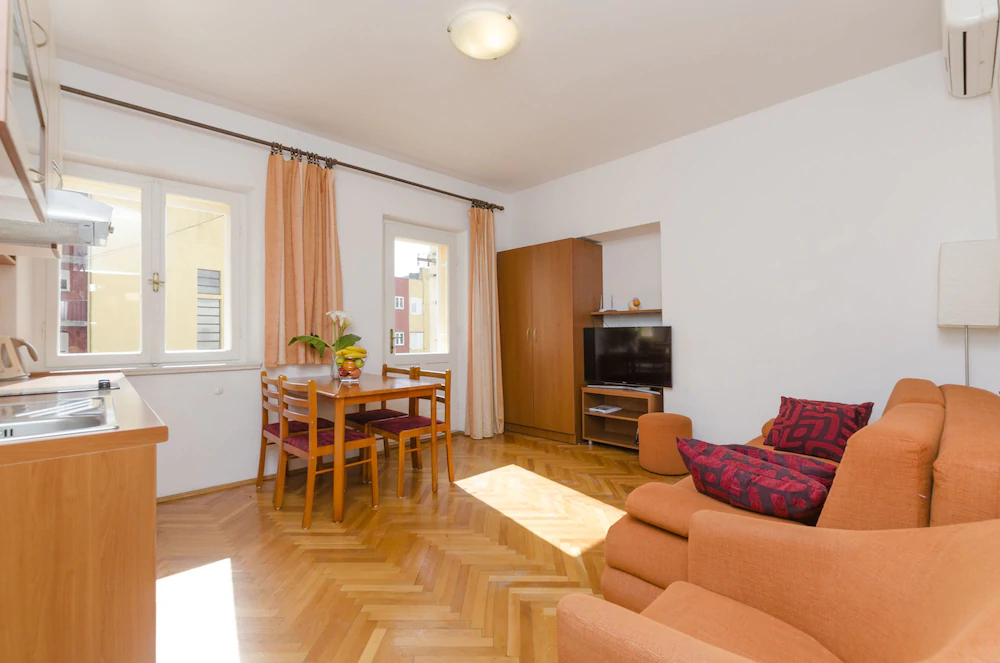 Apartments Srdan