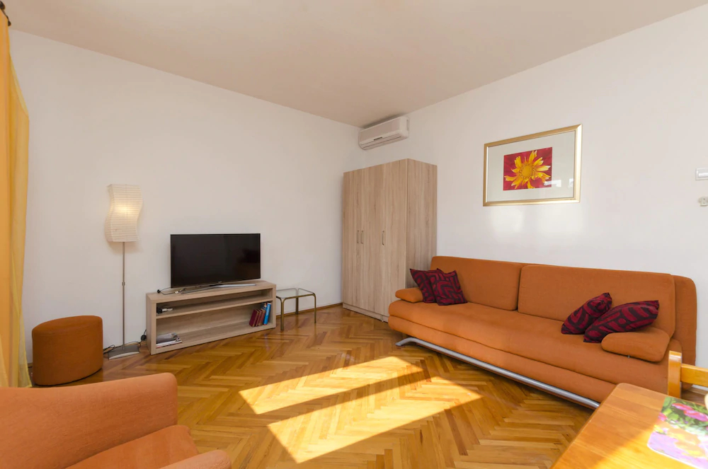 Apartments Srdan