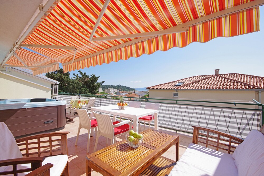 Apartments Sretan