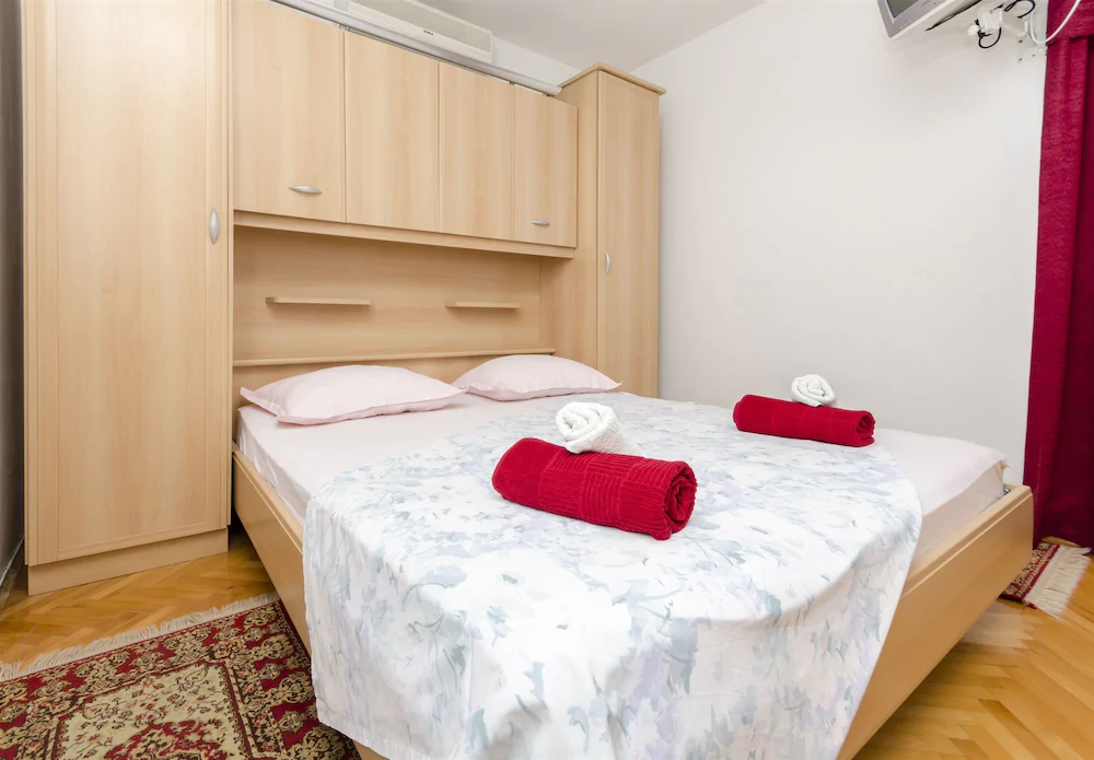 Apartments Tonci