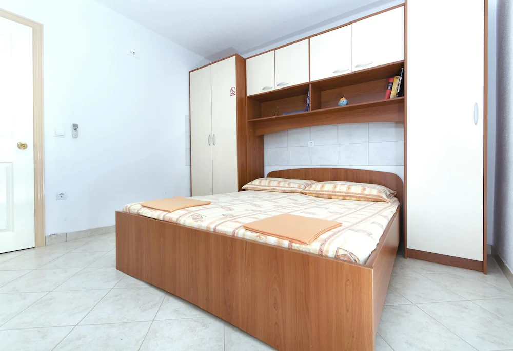 House Nikša
